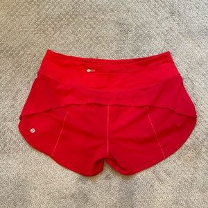 Lululemon red speed up low-rise lined 2.5” shorts